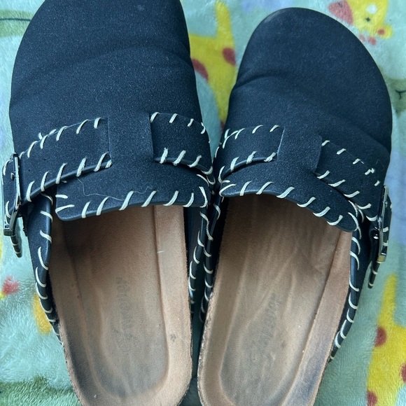 Black Slip-On Clogs with Stitching - Picture 1 of 4